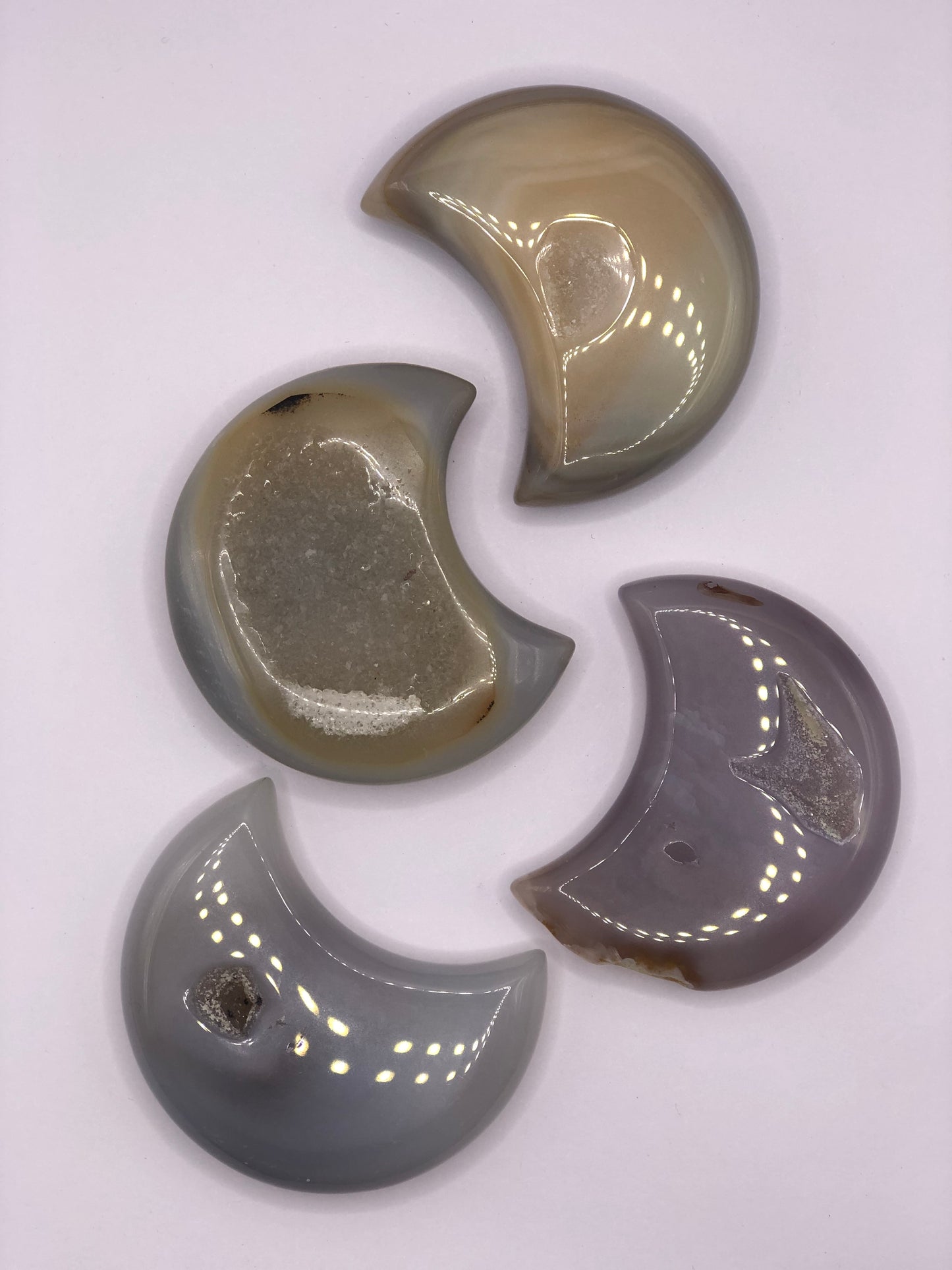Agate Moon Carving (ii)