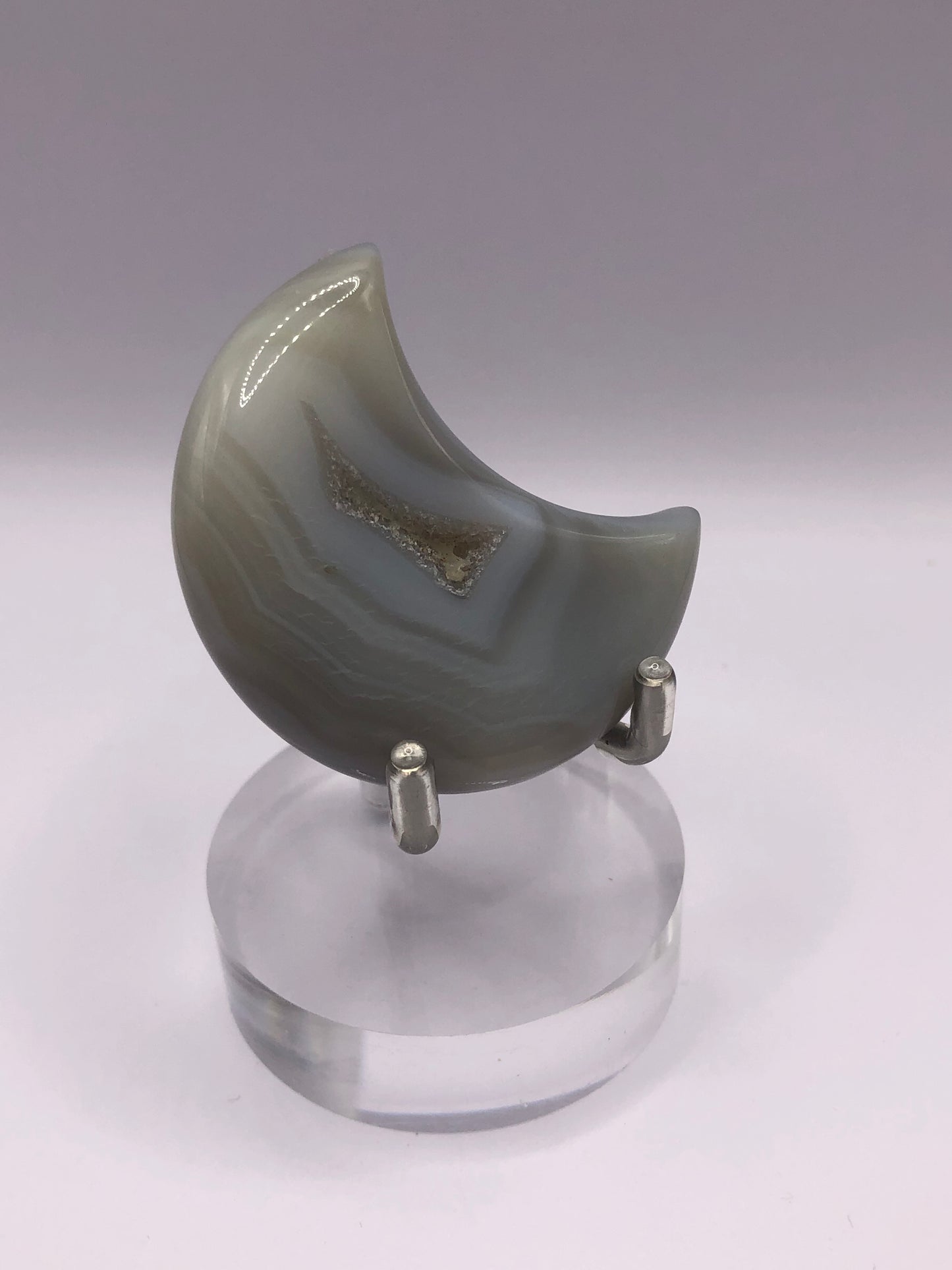 Agate Moon Carving (i)